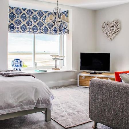 Seafront Apartment With Stunning Views Cleethorpes Extérieur photo