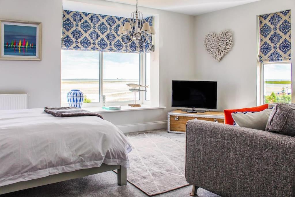 Seafront Apartment With Stunning Views Cleethorpes Extérieur photo